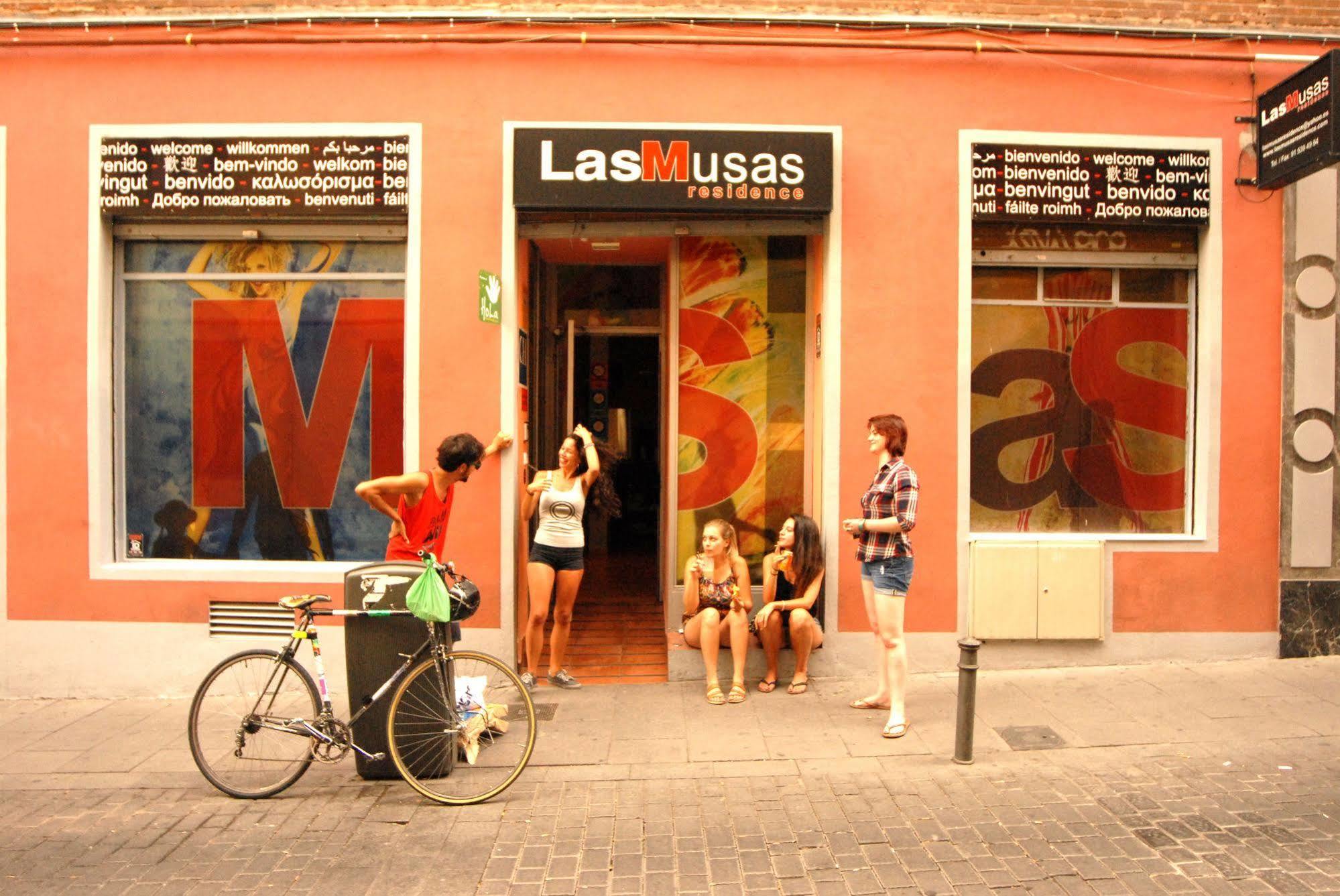 Las Musas Hostel Madrid Luaran gambar